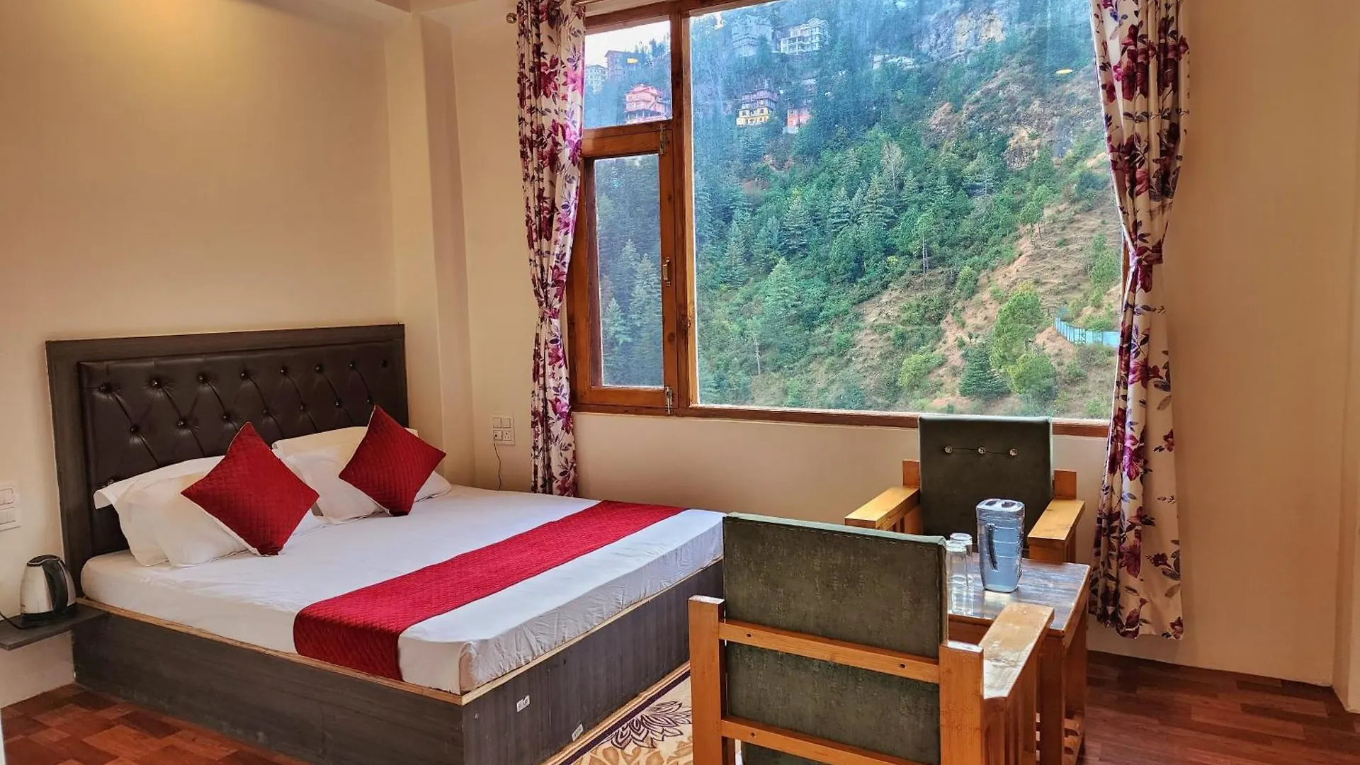Royal Cedar B&B Simla Bed & Breakfast Shimla