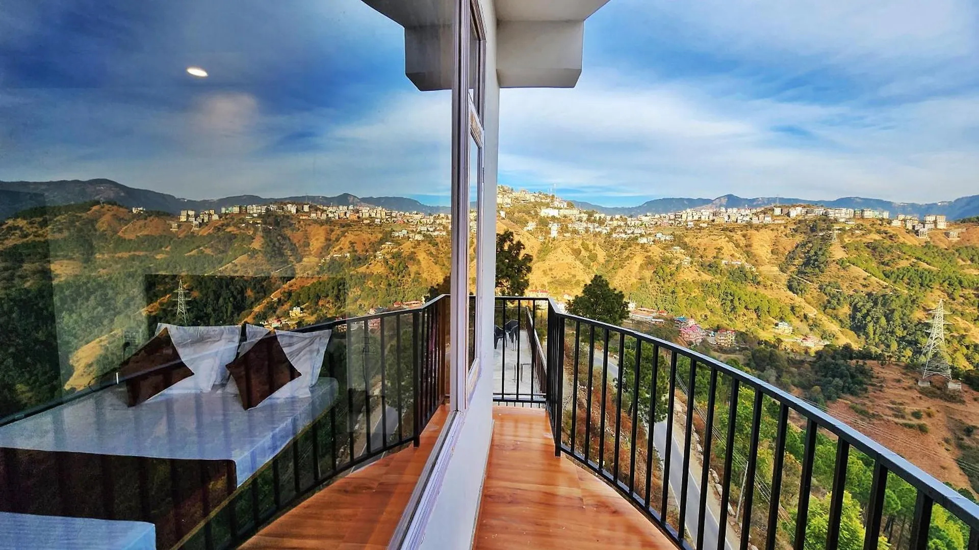 Bed & Breakfast Royal Cedar B&B Simla