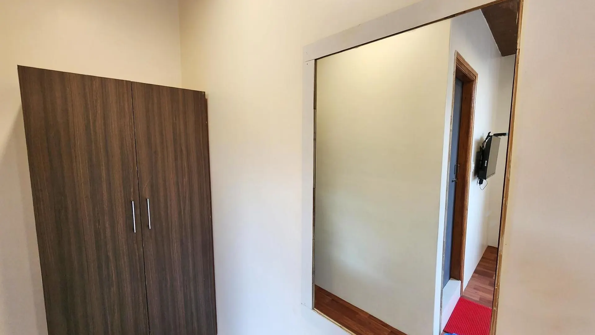 Royal Cedar B&B Simla Bed & Breakfast Shimla