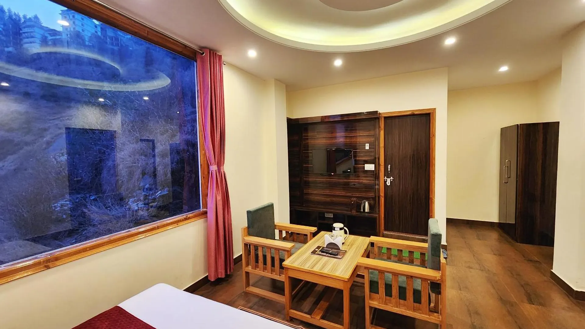 Royal Cedar B&B Simla 0*, Shimla