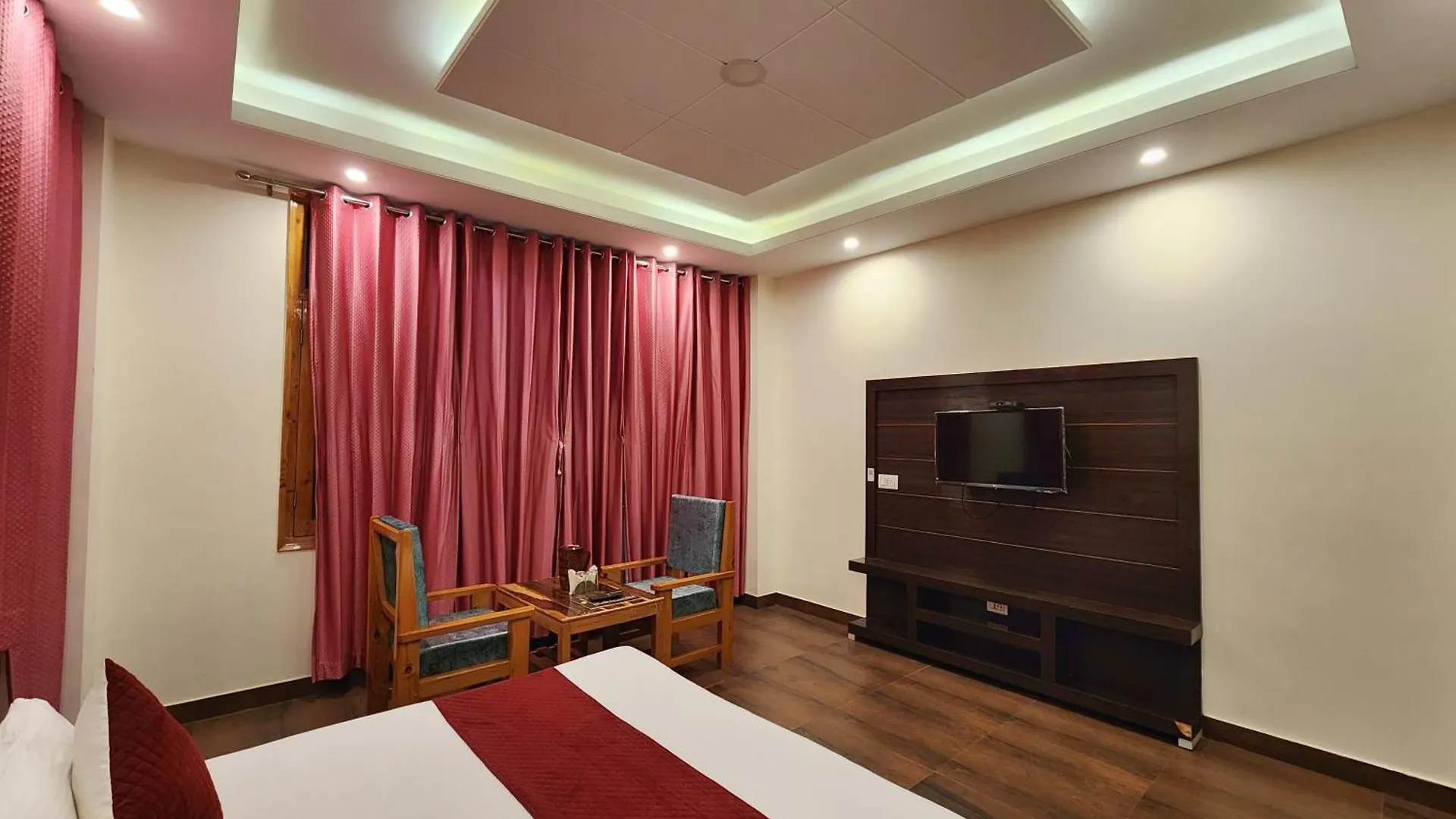 Royal Cedar B&B Simla 0*, Shimla India